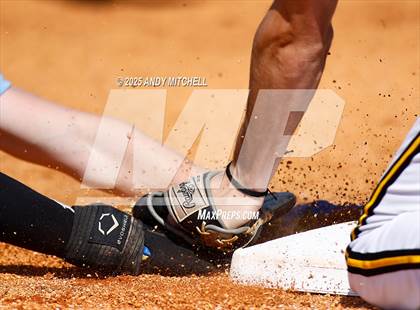 Thumbnail 3 in McMinn County vs. McCallie photogallery.