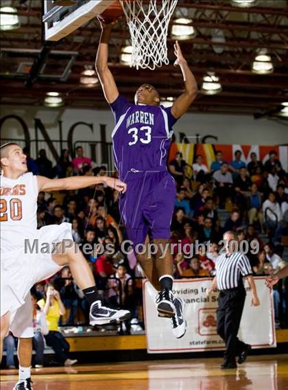 Thumbnail 3 in Dobie vs. Warren (McDonalds Texas Invitational) photogallery.
