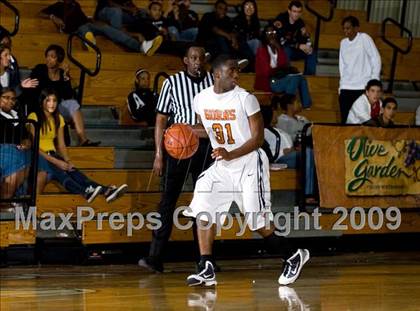 Thumbnail 2 in Dobie vs. Warren (McDonalds Texas Invitational) photogallery.
