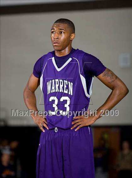 Thumbnail 1 in Dobie vs. Warren (McDonalds Texas Invitational) photogallery.