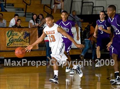 Thumbnail 2 in Dobie vs. Warren (McDonalds Texas Invitational) photogallery.