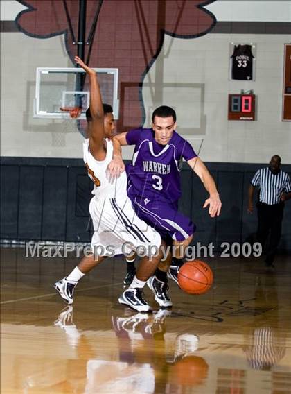 Thumbnail 3 in Dobie vs. Warren (McDonalds Texas Invitational) photogallery.
