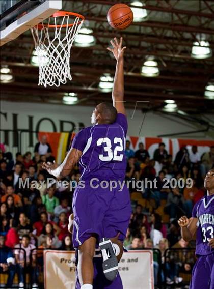 Thumbnail 1 in Dobie vs. Warren (McDonalds Texas Invitational) photogallery.