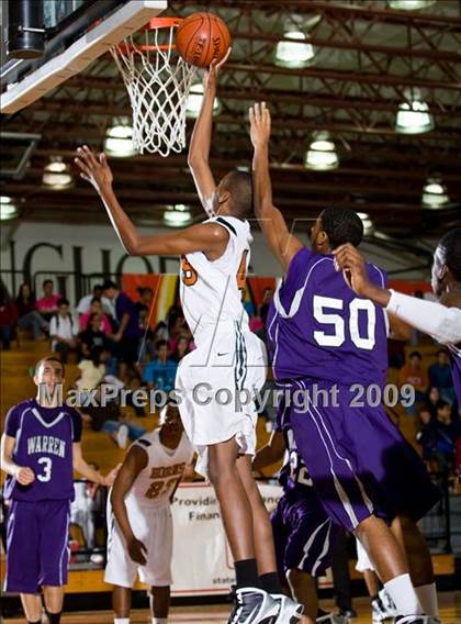 Thumbnail 2 in Dobie vs. Warren (McDonalds Texas Invitational) photogallery.