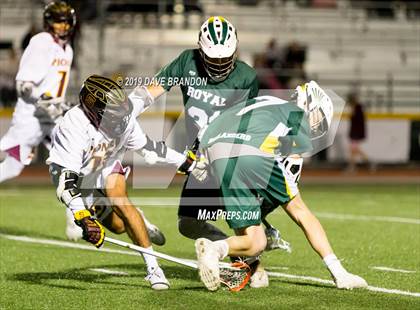 Thumbnail 3 in Royal @ Simi Valley photogallery.