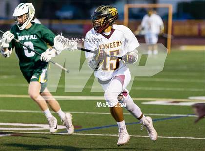 Thumbnail 3 in Royal @ Simi Valley photogallery.