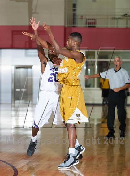 Thumbnail 3 in Lincoln vs South Oak Cliff (DFW Tip Off Classic) photogallery.