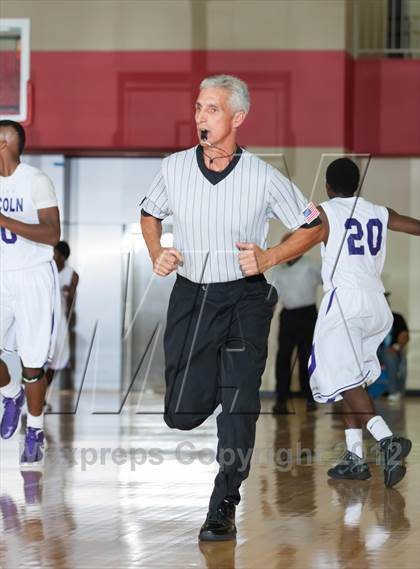 Thumbnail 2 in Lincoln vs South Oak Cliff (DFW Tip Off Classic) photogallery.