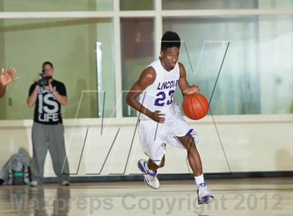 Thumbnail 3 in Lincoln vs South Oak Cliff (DFW Tip Off Classic) photogallery.