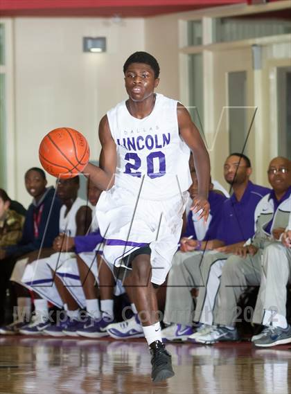 Thumbnail 3 in Lincoln vs South Oak Cliff (DFW Tip Off Classic) photogallery.