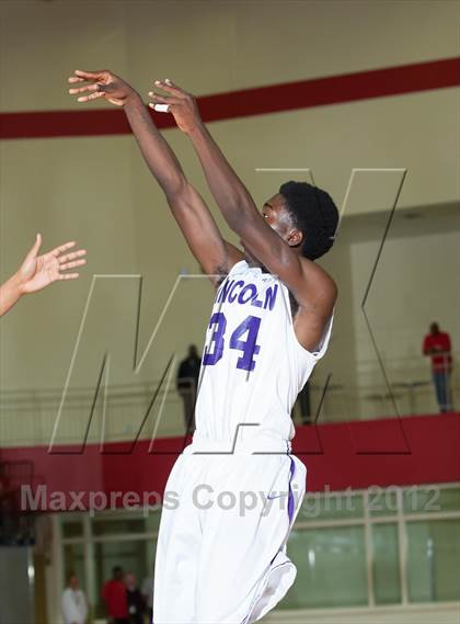 Thumbnail 3 in Lincoln vs South Oak Cliff (DFW Tip Off Classic) photogallery.