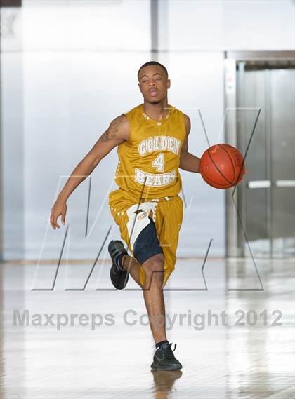 Thumbnail 3 in Lincoln vs South Oak Cliff (DFW Tip Off Classic) photogallery.