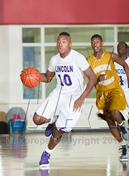 Thumbnail 2 in Lincoln vs South Oak Cliff (DFW Tip Off Classic) photogallery.