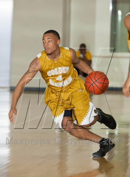 Thumbnail 1 in Lincoln vs South Oak Cliff (DFW Tip Off Classic) photogallery.