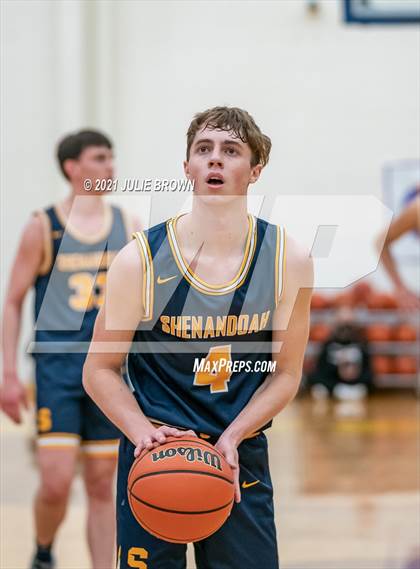 Thumbnail 1 in Covenant Christian vs Shenandoah (IHSAA 2A Regional semi-final) photogallery.