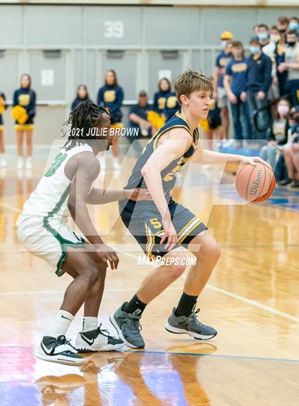 Thumbnail 2 in Covenant Christian vs Shenandoah (IHSAA 2A Regional semi-final) photogallery.
