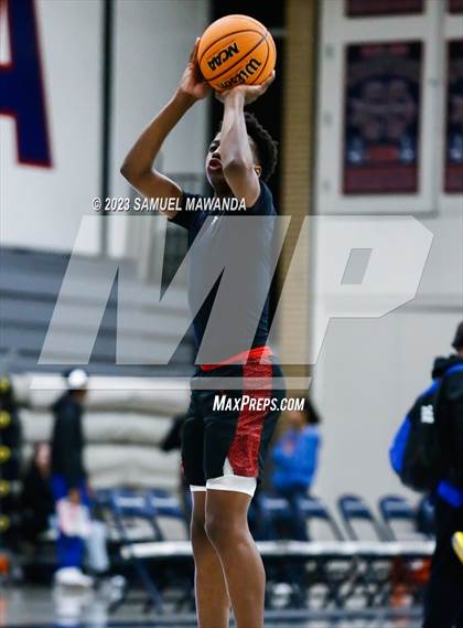 Thumbnail 3 in Price vs Village Christian (21st Annual Rose City Roundball Classic) photogallery.