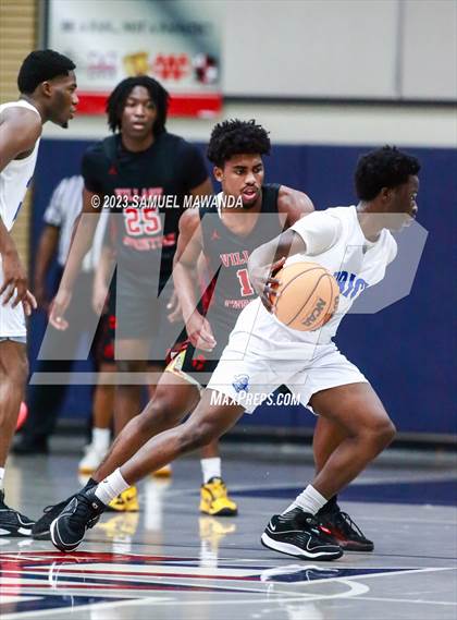 Thumbnail 2 in Price vs Village Christian (21st Annual Rose City Roundball Classic) photogallery.
