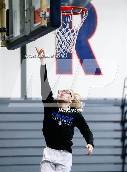 Thumbnail 1 in Price vs Village Christian (21st Annual Rose City Roundball Classic) photogallery.