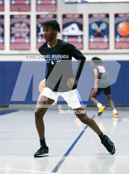Thumbnail 1 in Price vs Village Christian (21st Annual Rose City Roundball Classic) photogallery.