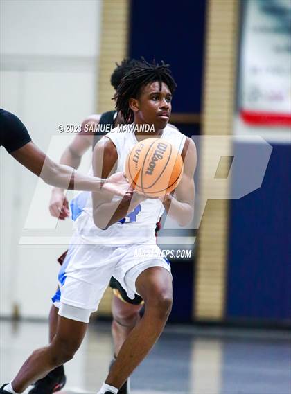 Thumbnail 1 in Price vs Village Christian (21st Annual Rose City Roundball Classic) photogallery.
