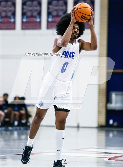 Thumbnail 2 in Price vs Village Christian (21st Annual Rose City Roundball Classic) photogallery.