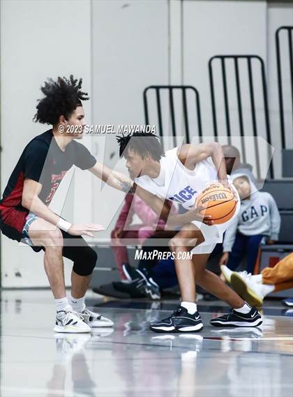 Thumbnail 3 in Price vs Village Christian (21st Annual Rose City Roundball Classic) photogallery.