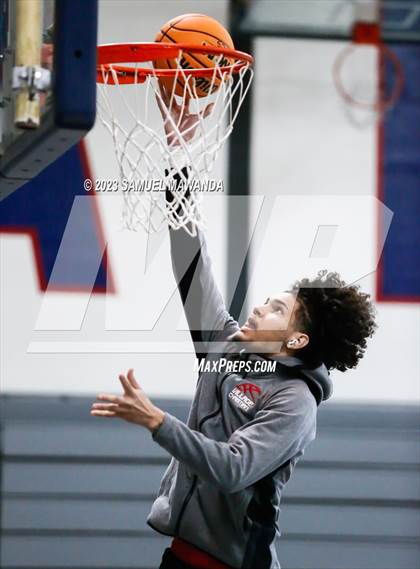 Thumbnail 1 in Price vs Village Christian (21st Annual Rose City Roundball Classic) photogallery.
