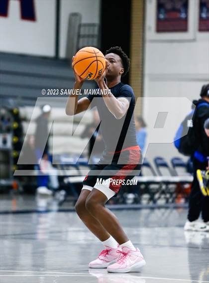 Thumbnail 2 in Price vs Village Christian (21st Annual Rose City Roundball Classic) photogallery.