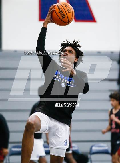 Thumbnail 1 in Price vs Village Christian (21st Annual Rose City Roundball Classic) photogallery.