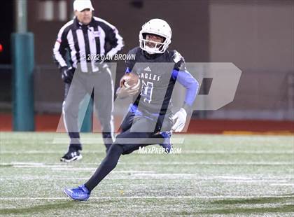 Thumbnail 1 in Kaufman vs. Wilmer-Hutchins (UIL 4A D1 Bi-District Playoff) photogallery.