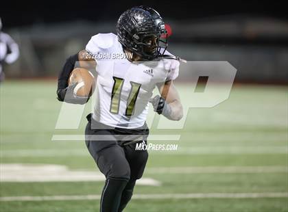 Thumbnail 1 in Kaufman vs. Wilmer-Hutchins (UIL 4A D1 Bi-District Playoff) photogallery.