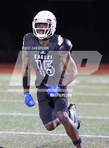 Thumbnail 1 in Kaufman vs. Wilmer-Hutchins (UIL 4A D1 Bi-District Playoff) photogallery.