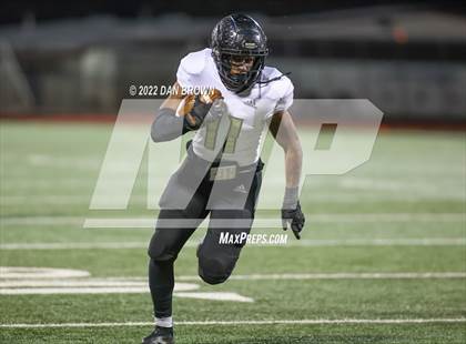 Thumbnail 2 in Kaufman vs. Wilmer-Hutchins (UIL 4A D1 Bi-District Playoff) photogallery.