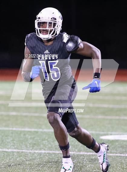 Thumbnail 3 in Kaufman vs. Wilmer-Hutchins (UIL 4A D1 Bi-District Playoff) photogallery.
