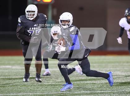 Thumbnail 1 in Kaufman vs. Wilmer-Hutchins (UIL 4A D1 Bi-District Playoff) photogallery.