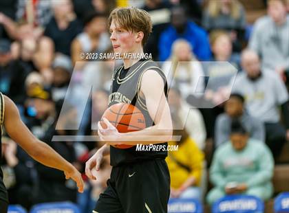 Thumbnail 1 in Lincoln Southeast vs. Lincoln High (HAC Tournament Final) photogallery.