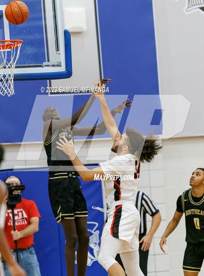 Thumbnail 1 in Lincoln Southeast vs. Lincoln High (HAC Tournament Final) photogallery.