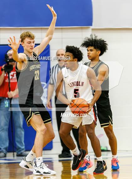 Thumbnail 2 in Lincoln Southeast vs. Lincoln High (HAC Tournament Final) photogallery.