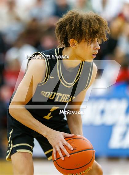 Thumbnail 3 in Lincoln Southeast vs. Lincoln High (HAC Tournament Final) photogallery.