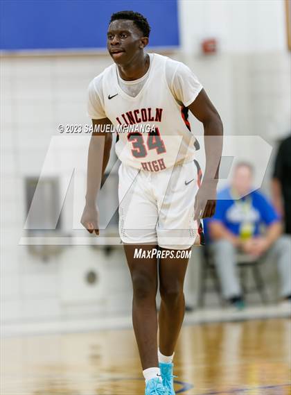 Thumbnail 3 in Lincoln Southeast vs. Lincoln High (HAC Tournament Final) photogallery.