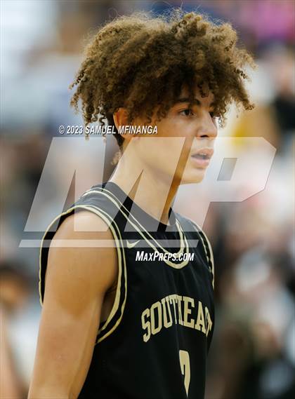 Thumbnail 1 in Lincoln Southeast vs. Lincoln High (HAC Tournament Final) photogallery.