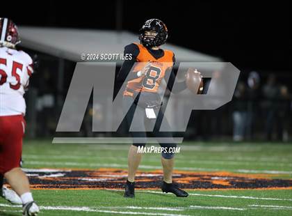 Thumbnail 3 in Logan Elm vs New Lexington (OHSAA D4 Regional) photogallery.