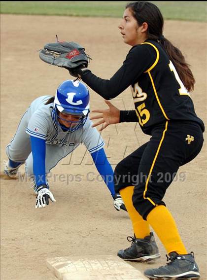Thumbnail 1 in Ventura vs. Lompoc photogallery.
