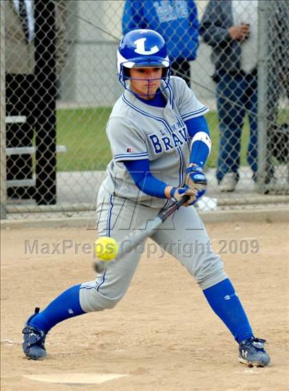 Thumbnail 2 in Ventura vs. Lompoc photogallery.