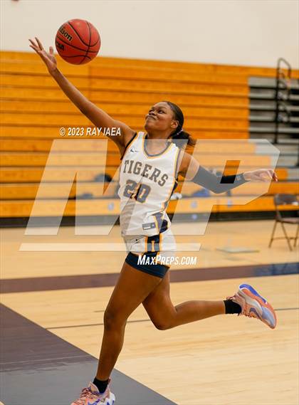 Thumbnail 1 in Yuba City @ Inderkum photogallery.