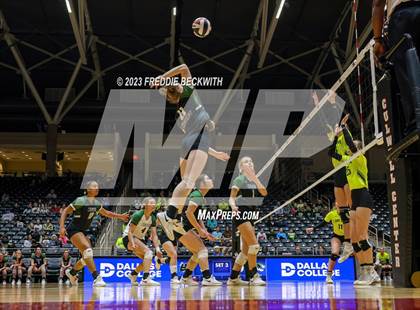 Thumbnail 2 in Blum vs. Neches (UIL 1A Volleyball Semi-Final) photogallery.
