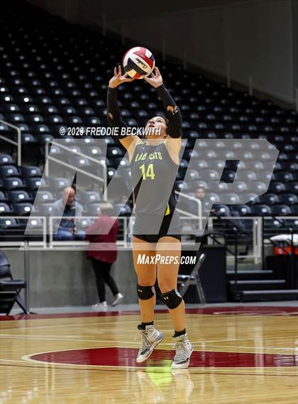 Thumbnail 2 in Blum vs. Neches (UIL 1A Volleyball Semi-Final) photogallery.