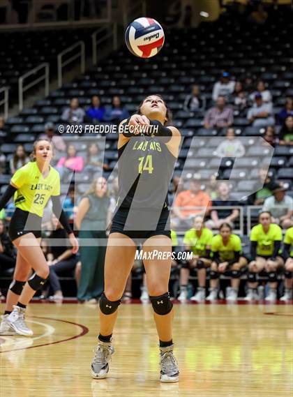 Thumbnail 2 in Blum vs. Neches (UIL 1A Volleyball Semi-Final) photogallery.