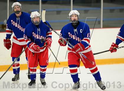 Thumbnail 1 in Glastonbury vs. West Haven photogallery.
